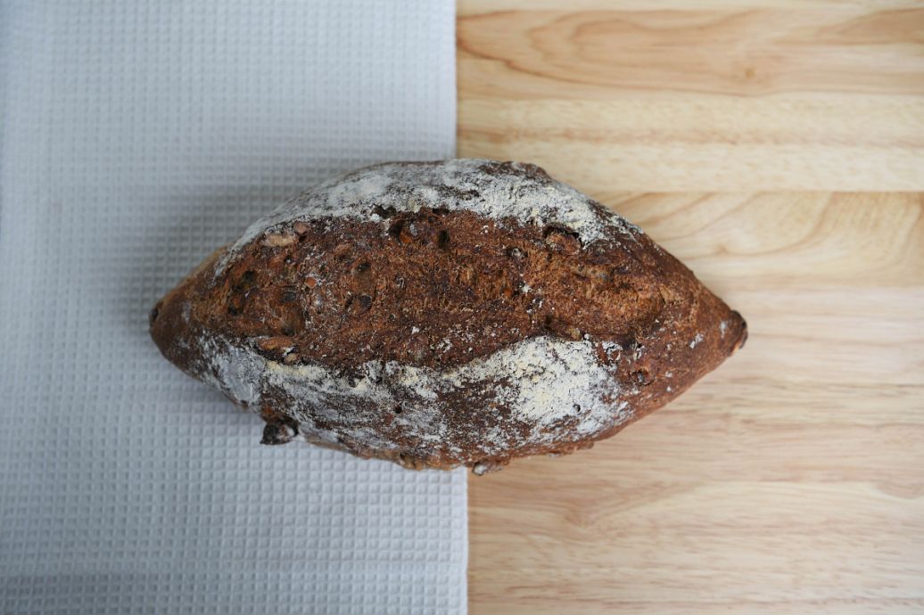 陨石撞地球猜成语_陨石撞地球图片