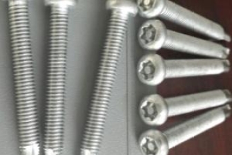 瓷砖上怎么打螺丝钉 part-00669-1202.jpg