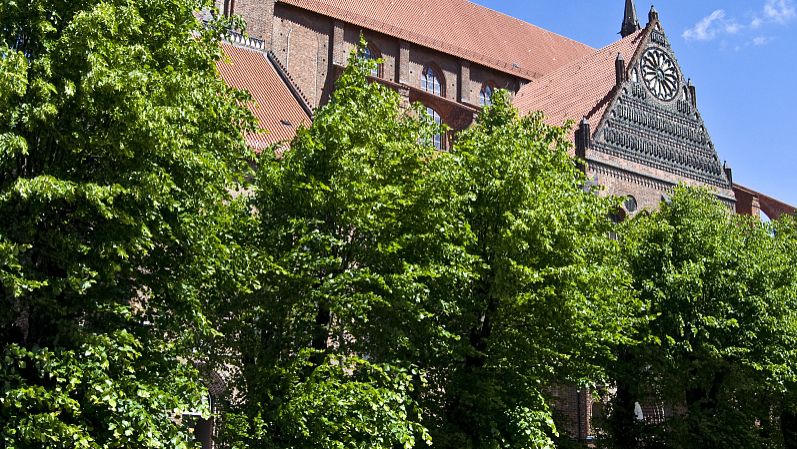 大连理工主校区和盘锦校区