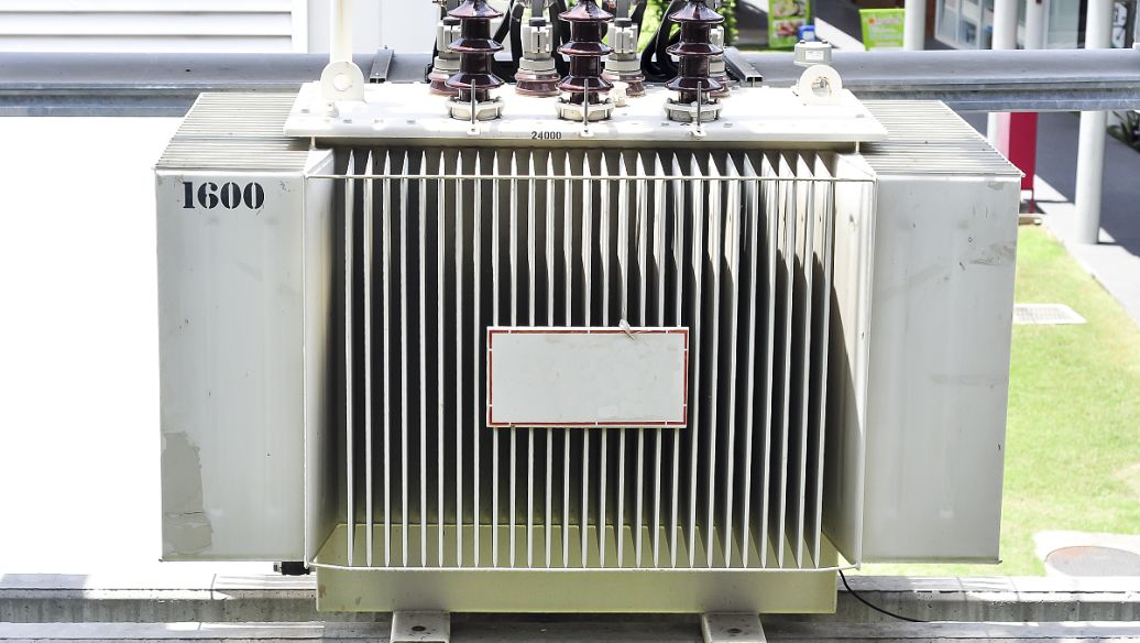 Step Up Transformer vs Step-Down Transformer: Key Differences, Working Principle, Applications Step Up Transformer vs Step-Down Transformer: Key Differences, Working Principle, Applications