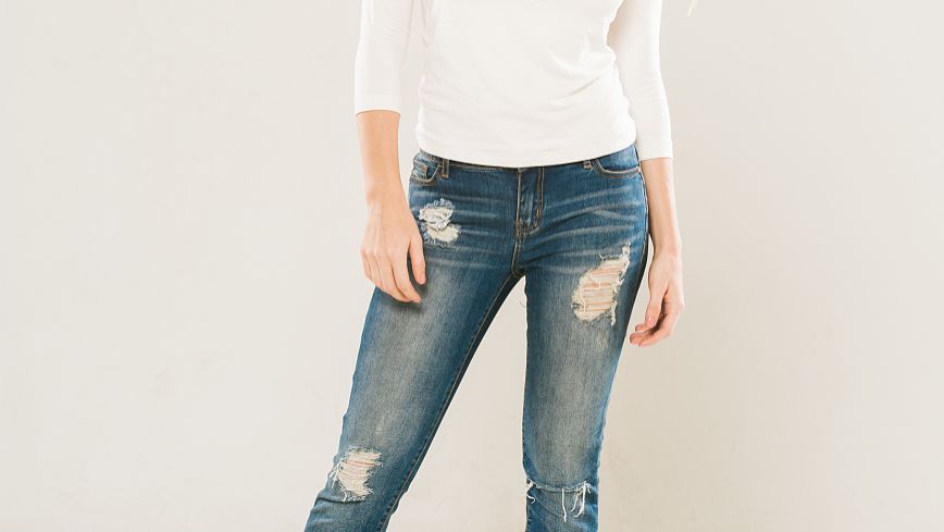 微喇牛仔裤 街头风搭配 马丁靴