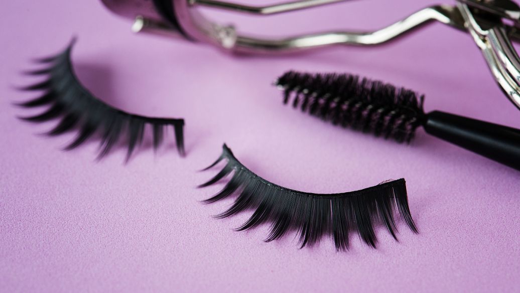 The difference between mink fur eyelashes and regular eyelashes(pic1)